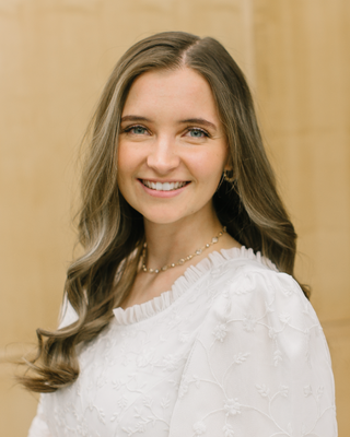 Photo of Emily Schut, Pre-Licensed Professional, AMFT