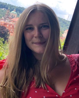 Photo of Maddy Omrod, Clinical Social Work/Therapist, MSS, LCSW
