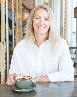 Photo of Elaine Denton, Counsellor, MNCPS Acc.