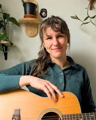 Photo of Simone Aubin-Cloutier, Art Therapist