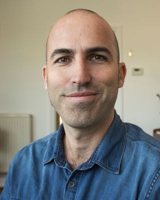 Photo of Paco Casasola, Psychotherapist, MSc, HCPC-Music Therap.