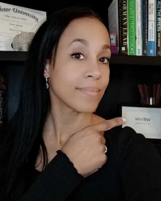 Photo of Oluchi Ojinnaka-Taylor, Counselor, LMHC