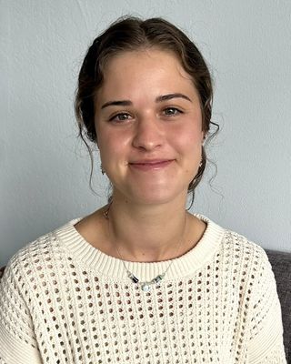 Photo of Cayla Mayer, Associate Clinical Social Worker, ASW