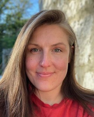 Photo of Victoria Kerr, Counsellor, MA, MBACP