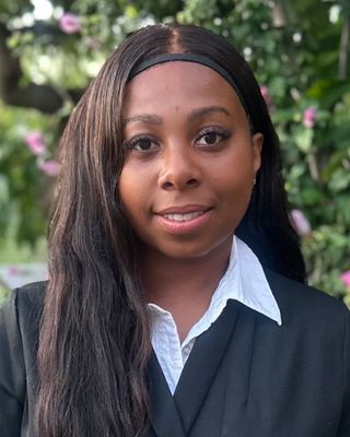 Photo of Simone Samuel, Registered Psychotherapist (Qualifying), MA