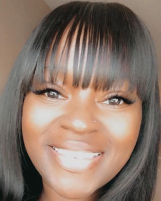 Photo of Nicole McCray, Licensed Mental Health Counselor, LMHC
