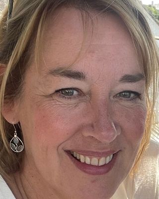 Photo of Suzanne Price, Counsellor, MNCPS Acc.