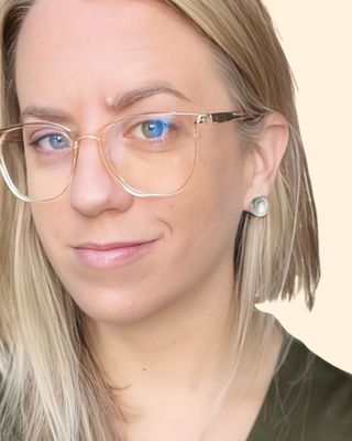 Photo of Anne Radakovich, Licensed Professional Counselor, LPC
