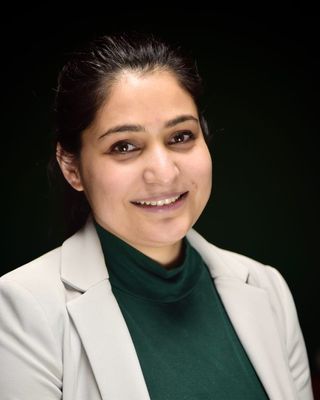Photo of Dr Uzaina, Psychologist, HCPC - Couns. Psych.