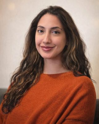 Photo of Kimya Shahi, Registered Social Worker, BSc, MSW, RSW