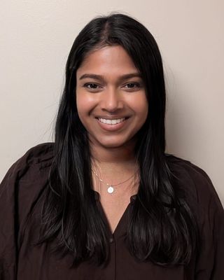 Photo of Nikki Das, Registered Social Worker, Psychotherapist, MSW, RSW