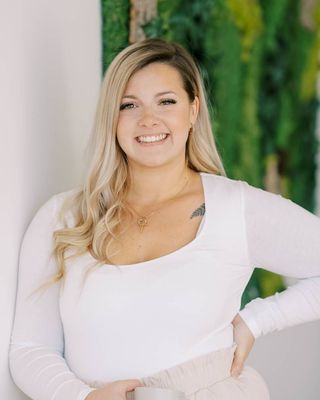 Photo of Katherine Collins, Registered Psychotherapist (Qualifying), MA, CYCP