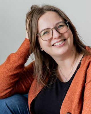 Photo of Hannah Elizabeth Howell, Registered Provisional Psychologist, BMid, MACP