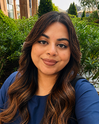 Photo of Afikha Islam, Psychotherapist, MBABCP