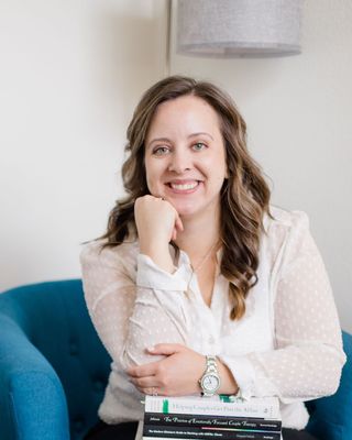 Photo of Samantha Ricard, Marriage & Family Therapist, MS, LMFT