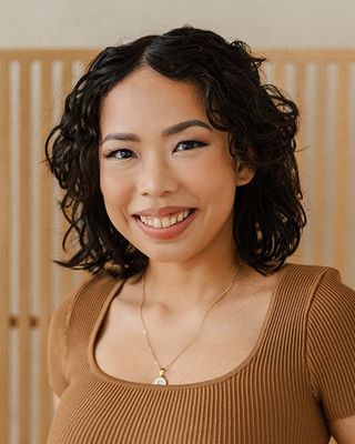 Photo of Elda Almario, Registered Psychotherapist, RP