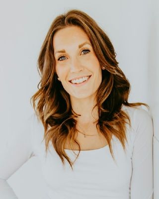 Photo of Lindsay Piper, Registered Provisional Psychologist in Sherwood Park, AB