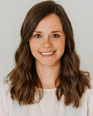 Photo of Lauren Pauling, MA, LPC, CCTP, Licensed Professional Counselor