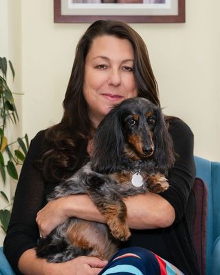 Photo of Dr. Holly Greenberg, Marriage & Family Therapist, PhD, LMFT