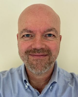 Photo of Chris Thomas, Counsellor, MBACP