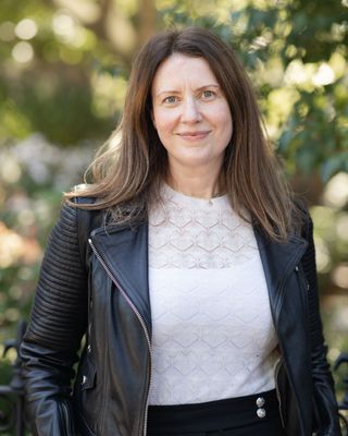 Photo of Angela Ficken, Clinical Social Work/Therapist, LICSW