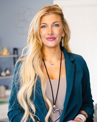 Photo of Lindsey Marie Basnaw, Clinical Social Work/Therapist, LMSW, SWAAL