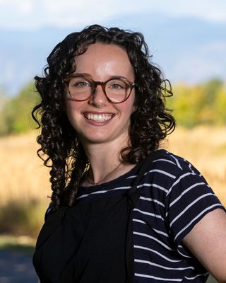 Photo of Kara Tomlinson, Licensed Professional Counselor Candidate, MA, LPCC