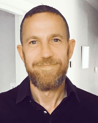Photo of Dr Damien Pearse, Psychologist, PsychD, HCPC - Couns. Psych.