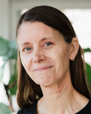 Photo of Kara Braun, Registered Psychotherapist, OCT