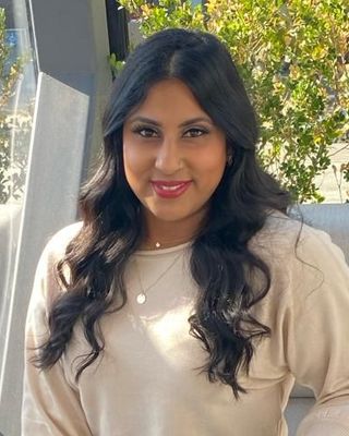 Photo of Asfara Noormohamed, Pre-Licensed Professional in Laguna Beach, CA