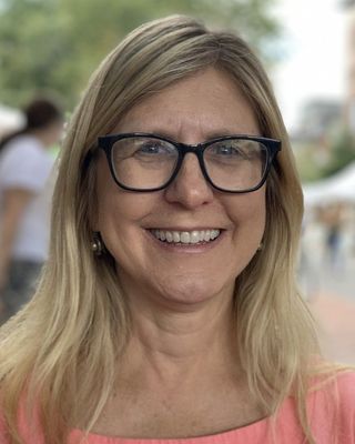 Photo of Robyn Resh Davinic, Psychologist in 20148, VA