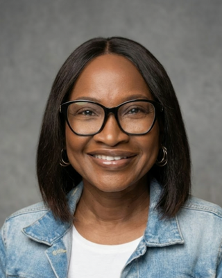 Photo of Lanre Padonu, Psychiatric Nurse Practitioner, APRN, MSN, PMHNP