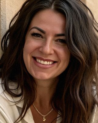 Photo of Nicky S. Sinclair, Registered Psychotherapist, RP, MACP