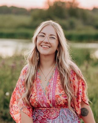 Photo of Randi Martin, Art Therapist, DKATI, CT