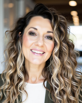 Photo of Maya Sabados, Registered Psychotherapist (Qualifying), BA, MACP, RPQ