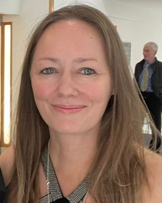 Photo of Lisa Warr, Counsellor, MBACP Accred