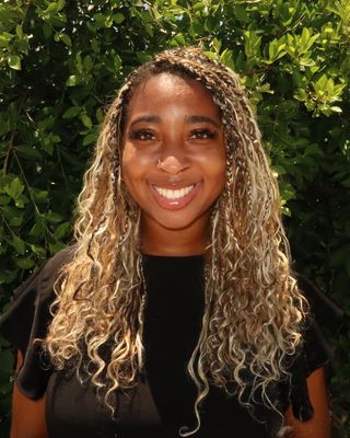 Photo of Ayisat Afolabi, Pre-Licensed Professional, MSW, ACSW