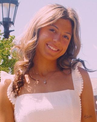 Photo of Carly Burch, Pre-Licensed Professional, MA