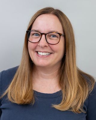 Photo of Kristin Dickerson - Crest & Calm Therapy, Licensed Mental Health Counselor, LMHC