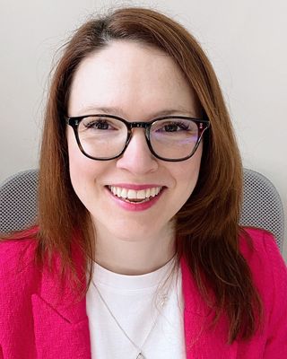 Photo of Jenn Becker, Psychotherapist, MBABCP