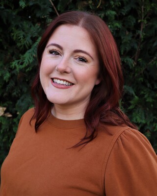 Photo of Amy Allyn, Counselor in 98043, WA