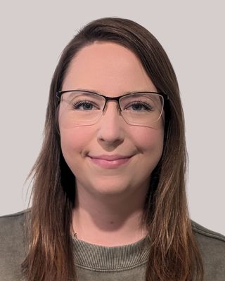 Photo of Jade Scharf, Registered Psychotherapist (Qualifying), MA, RP(Q)