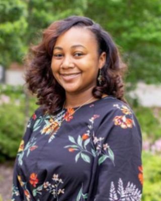 Photo of Alexis Pullins, Clinical Social Work/Therapist, LICSW