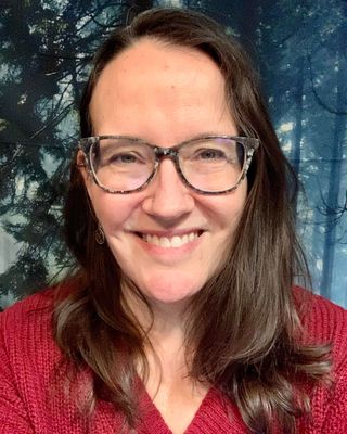 Photo of Michelle Denis, Registered Psychotherapist, RP, ExAT, BFA