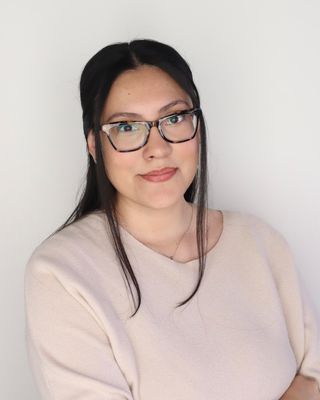 Photo of Carolyn Contreras, Associate Clinical Social Worker, MSW, ACSW