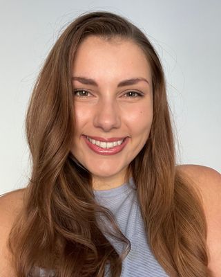 Photo of Dr Eloise Richards-Gerry, Psychologist, PsychD, HCPC - Clin. Psych.