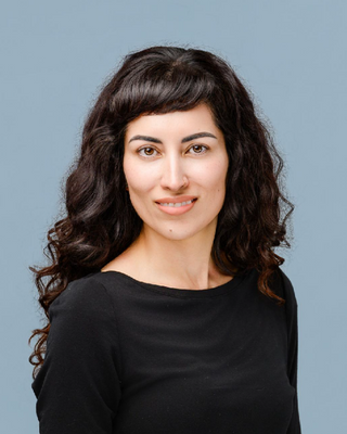 Photo of Jasmin Dhillon, Psychologist, PhD, RPsych