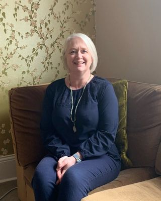 Photo of Sue Holdsworth, Psychotherapist, PsychD, MUKCP