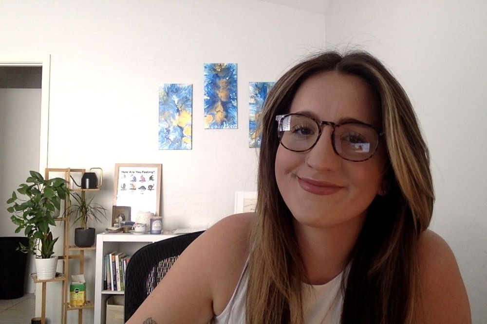My office is the square box on your computer! Set up your first session today and this is what you'll see.