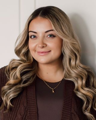 Photo of Julia Mazzotta | Thriving In Your 20S And 30S, Registered Social Worker in Richmond Hill, ON